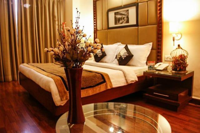 The Bmk Hotel Greater Kailash Дели Экстерьер фото